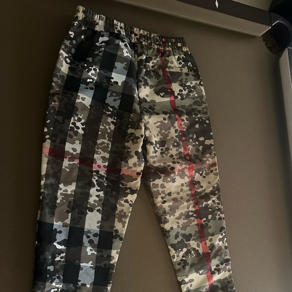 Burberry pants - Picture 7 of 8